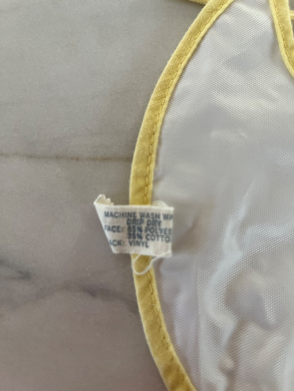 Peter Rabbit Bib - Picture 3 of 3